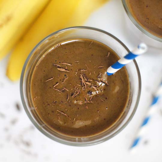 YogaHabits cacao cherry green smoothie