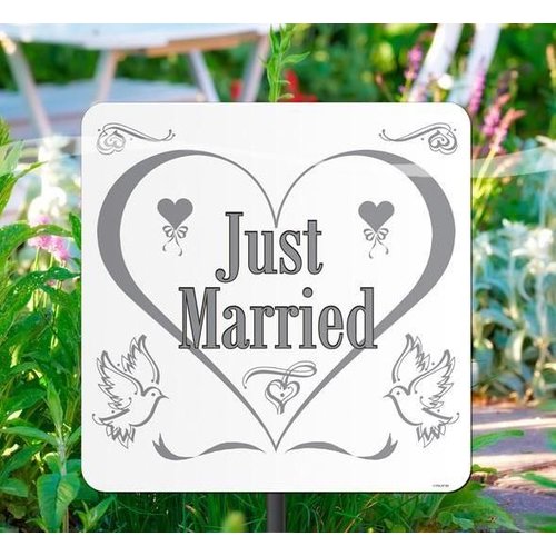 Tuinbord huwelijk: just married Tuinbord huwelijk: just married