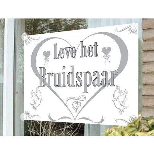 Vlag / raamvlag: leve het bruidspaar (inc. 4 zuignapjes) Vlag / raamvlag: leve het bruidspaar (inc. 4 zuignapjes)
