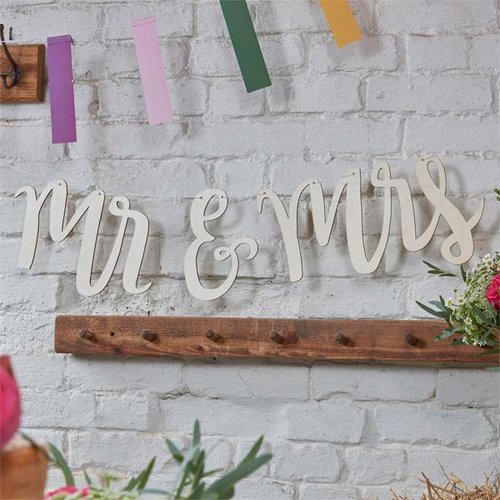 houten slinger voor bruiloft, mr & mrs (groot) houten slinger voor bruiloft, mr & mrs (groot)