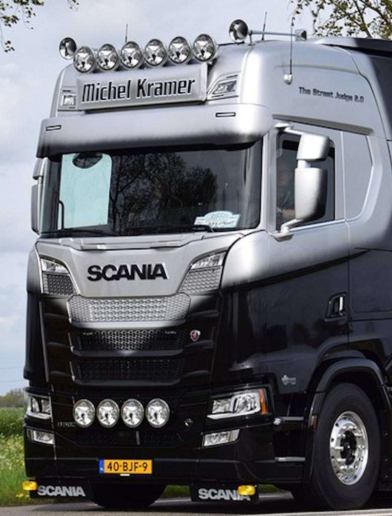 Solarguard deep Sunvisor for Scania Nextgen - Go-in-Style.nl