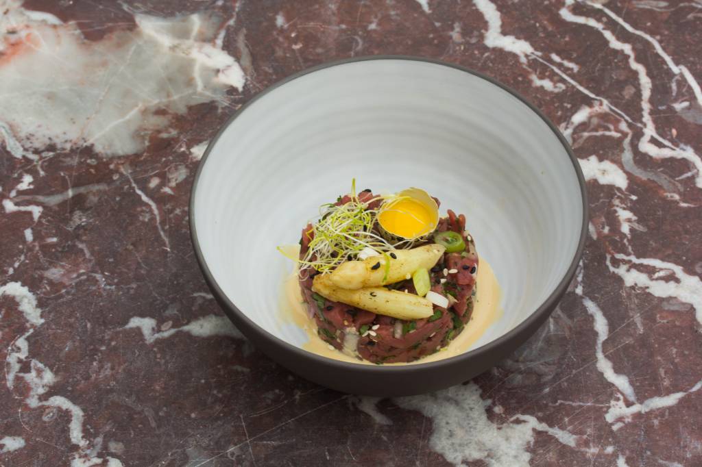 Culinair: Aziatische rundstartaar met Asperges