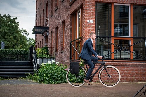 Uw fietstas nóg sneller in huis (of haal 'm ff op)!