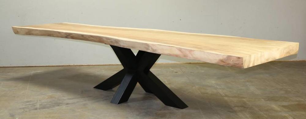 Boomstam eettafel