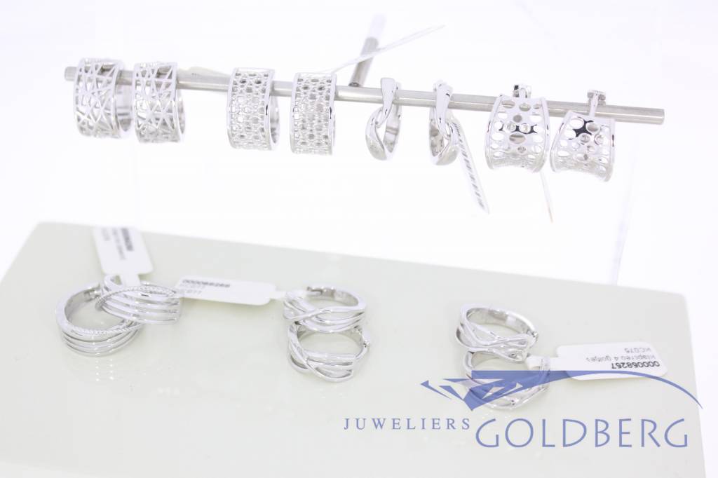 Nieuwe zilveren oorbellen in de collectie van €35,- tot €55,- per paar!