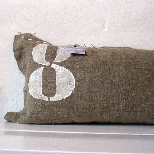 Stapelgoed kussen Linnen Schrift - Puur Basic Interieur Stapelgoed kussen Linnen Schrift - Puur Basic Interieur