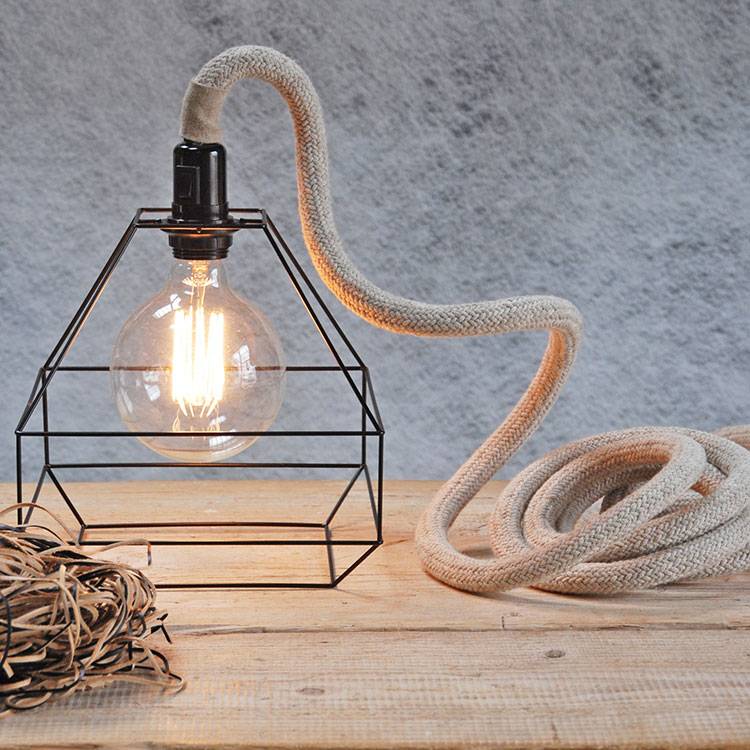 Linnen lamp, type draadlamp, met lampenkap - La Boutique Blanche Linnen lamp, type draadlamp, met lampenkap - La Boutique Blanche