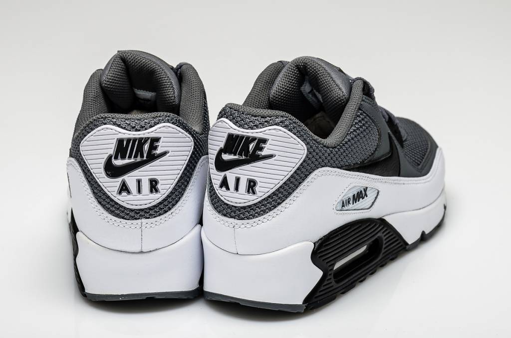 Nike Air Max '90 Essential Cool Grey
