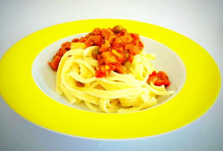 Vegane Spätzle mit Tomatensauce