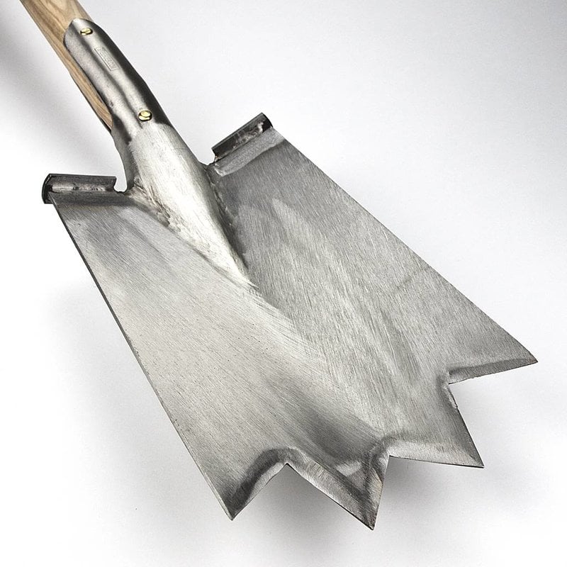 Stone Spade with steps Sneeboer & Zn