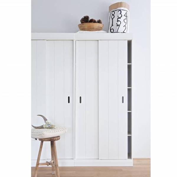 Kast voor tegen de wand