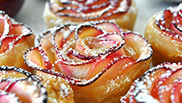 Appelroosje van bladerdeeg