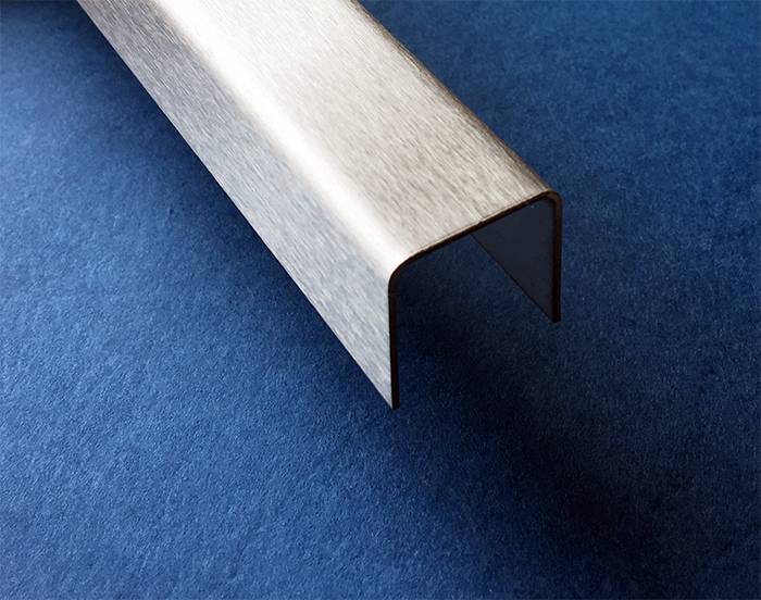 U-Profil aus Edelstahl 2-fach gekantet, Oberfläche auswählbar von ...