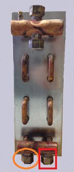 Der Wärmeaustauscher des Glasradiators mit zwei Ableitungen G ½“