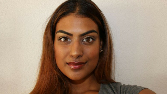 Visagiste Manisha heeft een mooie naturel look gemaakt.