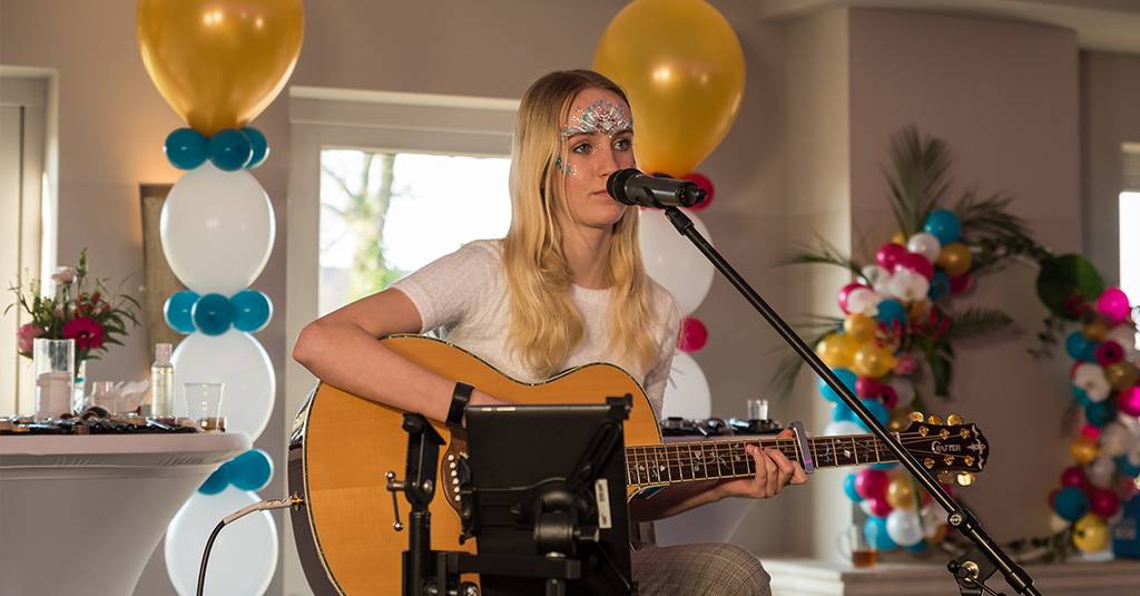 Creative Cosmetics Song | Perfect - Guusje Schuit