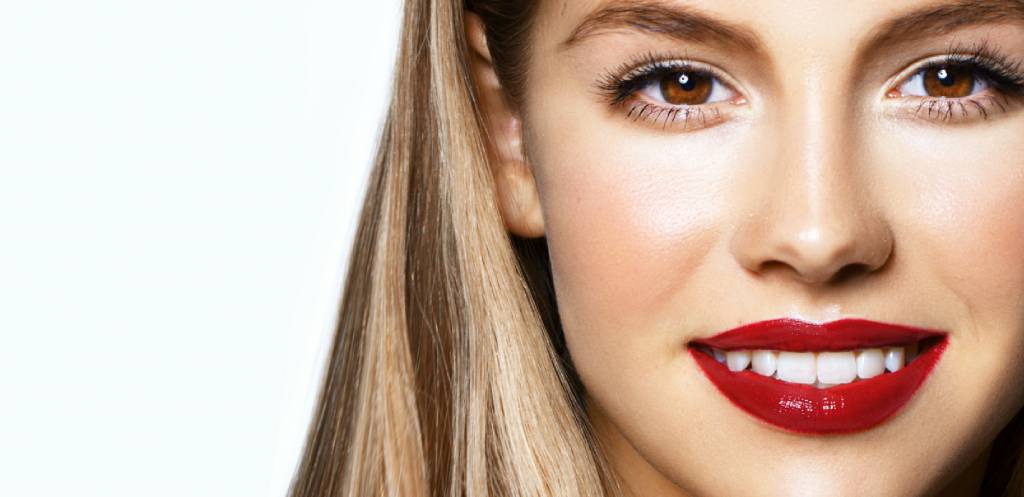De perfecte rode lippenstift tijdens de kerstdagen