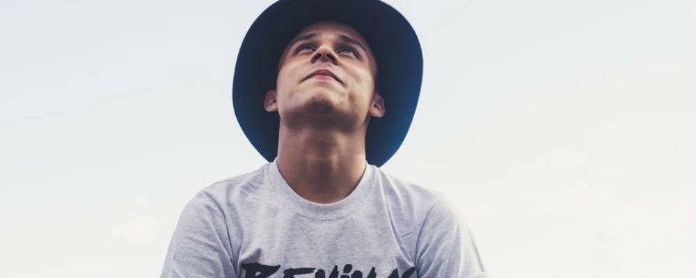 Wanneer is een crewneck goed om te dragen?