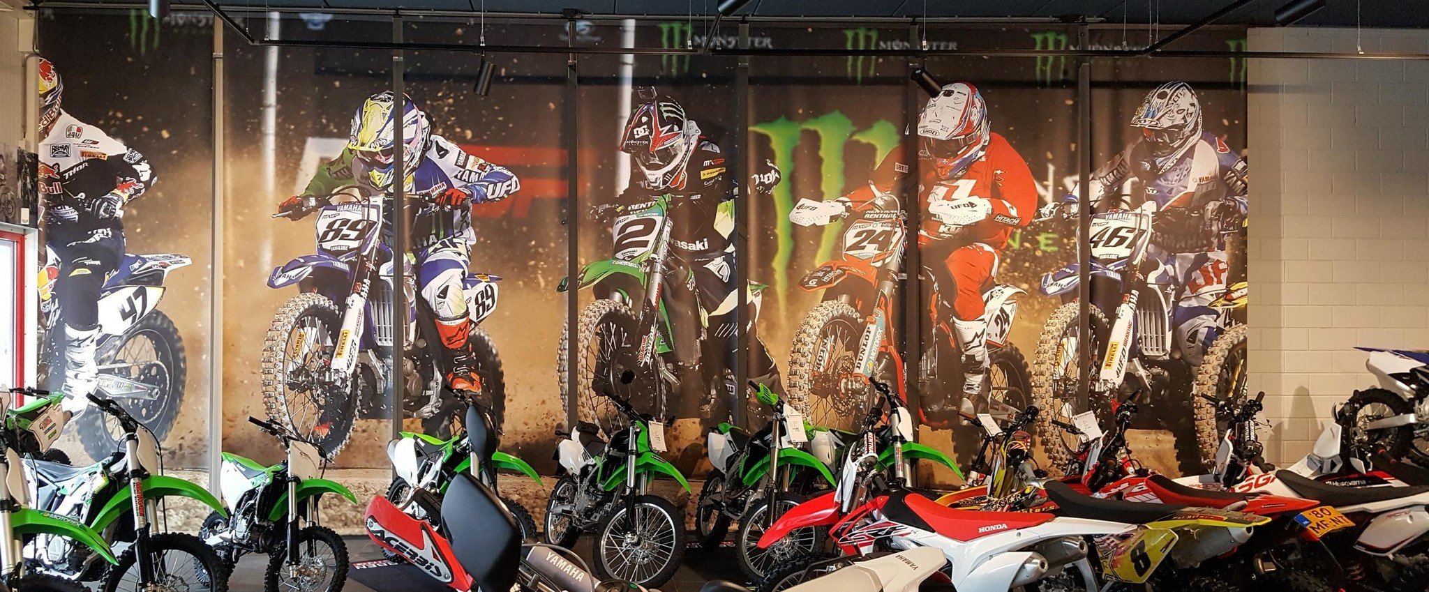 Gebben Motoren cross afdeling binnen