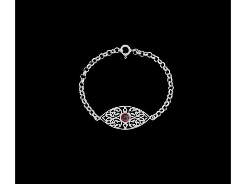 Silver Chain Bracelet With Oval Arabesque And Garnet Nadia Dajani Silver Chain Bracelet With Oval Arabesque Garnet Cabochon