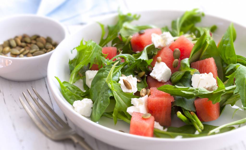 Salade met watermeloen en zaden