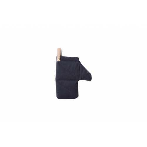 ferm LIVING Canvas Oven Mitt - Blue ferm LIVING Canvas Oven Mitt - Blue