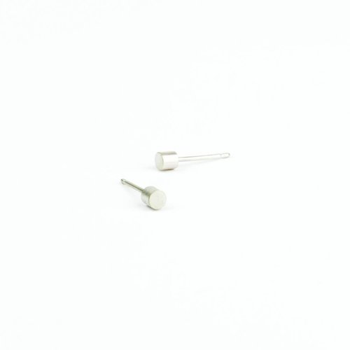 Tom Pigeon Béton Point Earrings Tom Pigeon Béton Point Earrings