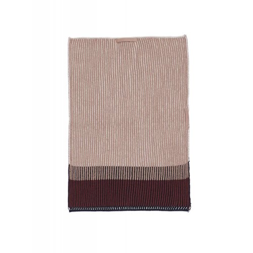 ferm LIVING Akin Knitted Kitchen Towel - Rose ferm LIVING Akin Knitted Kitchen Towel - Rose