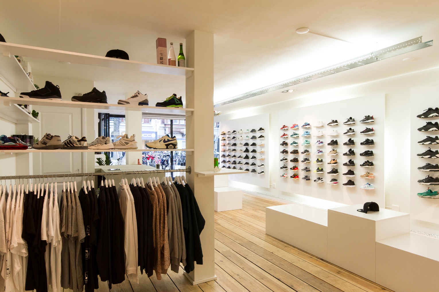 Sneaker amsterdam shop