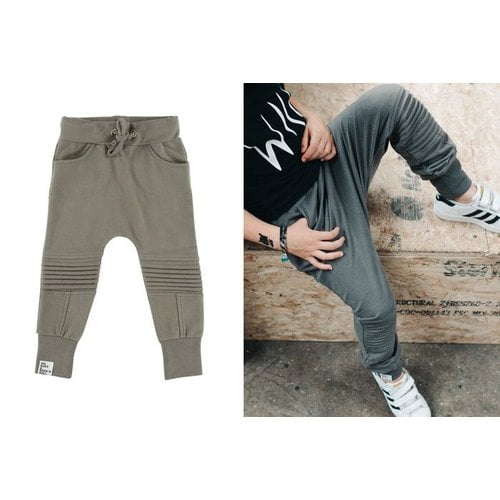 Six Hugs Sweatpants Taupe [Grey} Six Hugs Sweatpants Taupe [Grey}