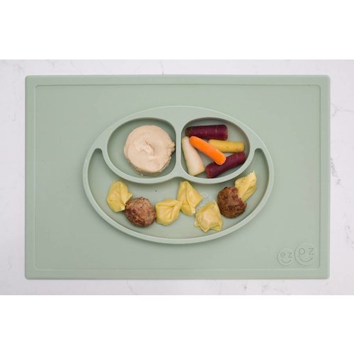 EZPZ EZPZ Happy mat Placemat & plate in one Sage/ Groen EZPZ EZPZ Happy mat Placemat & plate in one Sage/ Groen