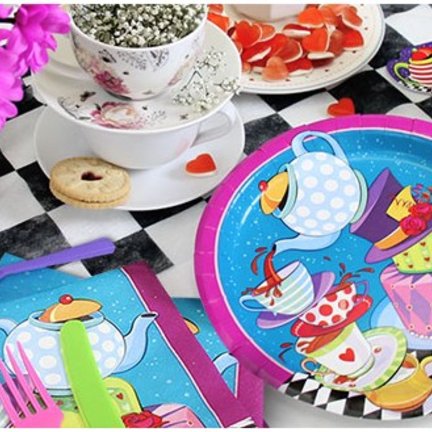 Wonderland Feestartikelen,een unieke feest collectie.