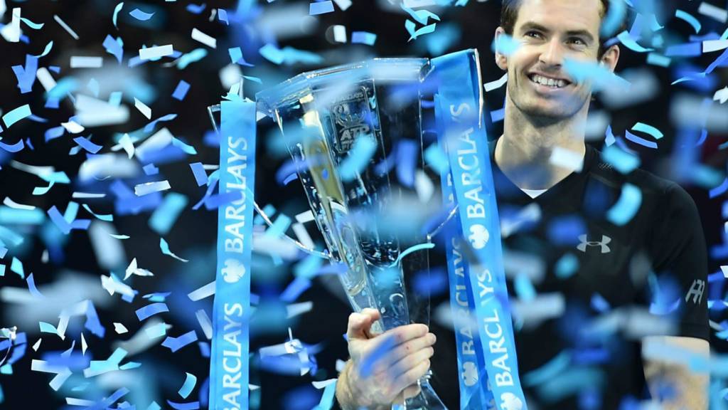 Murray verslaat Djokovic en blijft nummer één