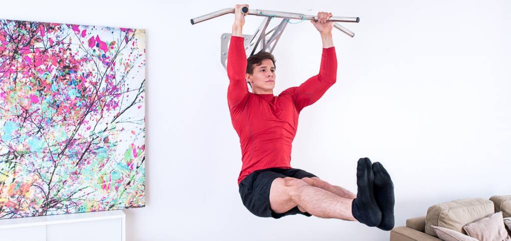 Bauchtraining an der Klimmzugstange – so funktioniert’s