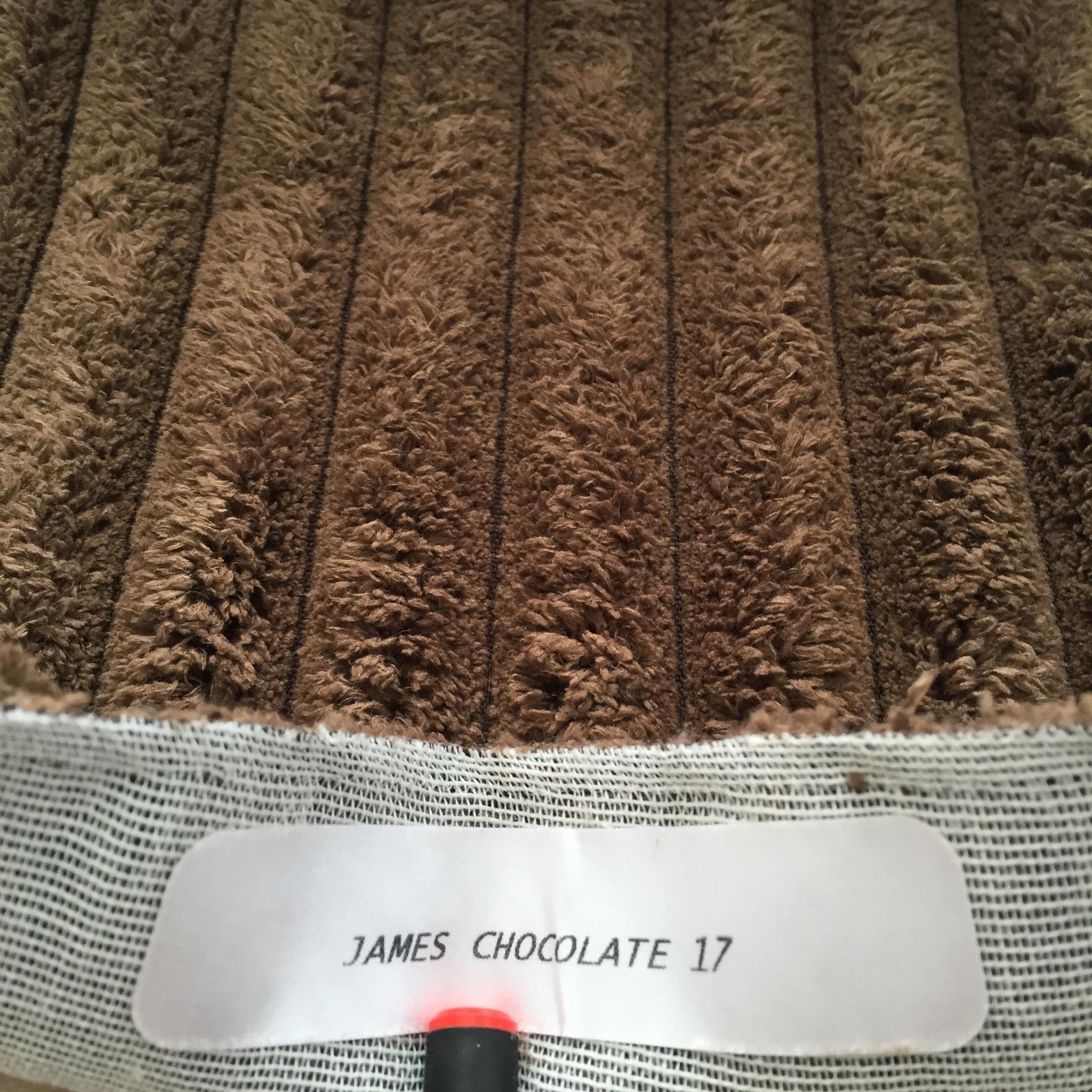 James Chocolate 17