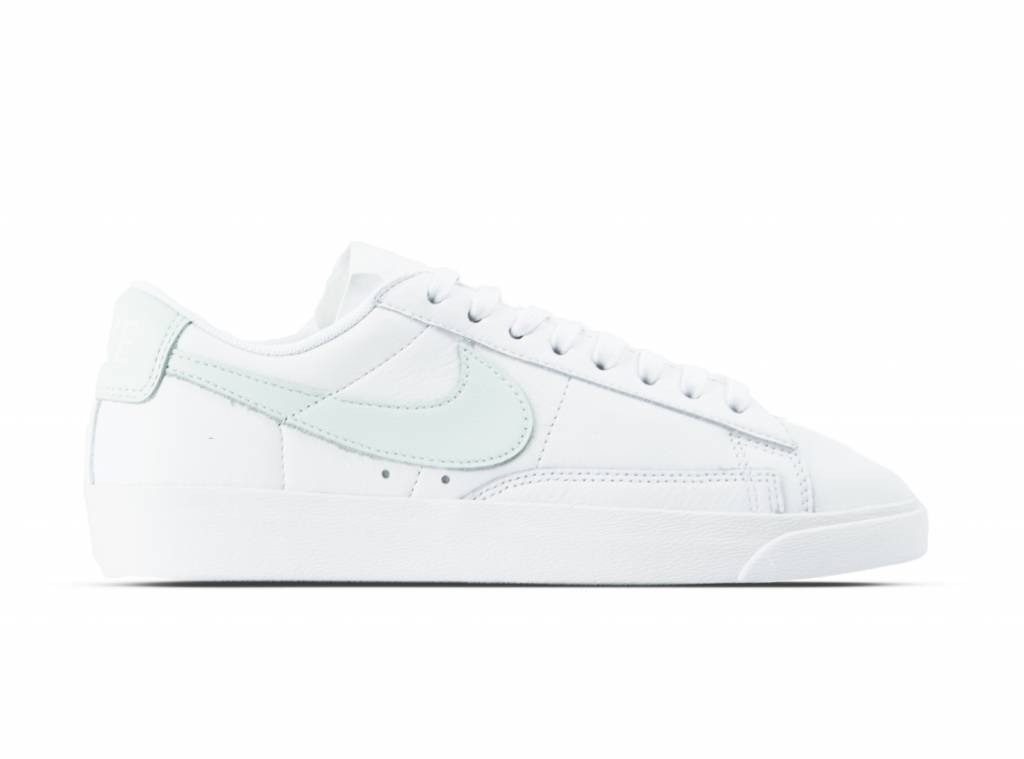 nike w blazer low sd