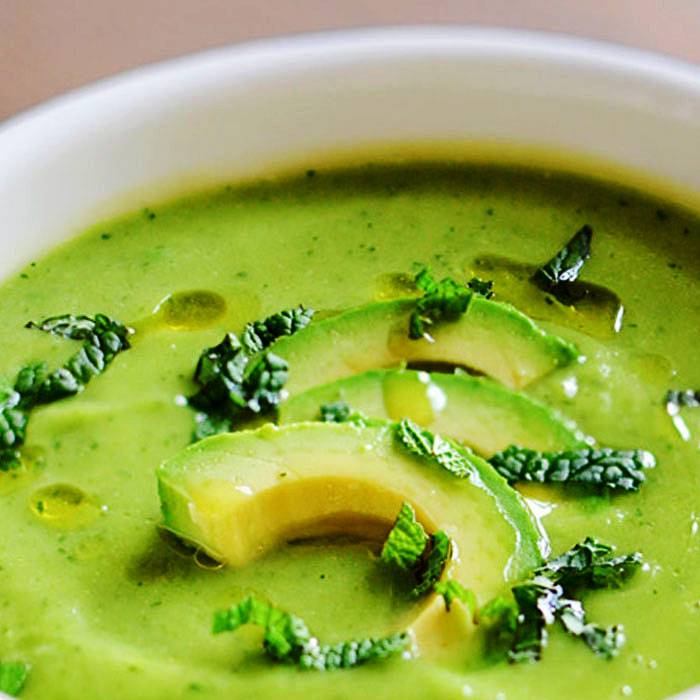Avocadosoep met MIRA avocado olie
