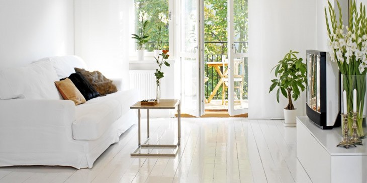 Green and white living room