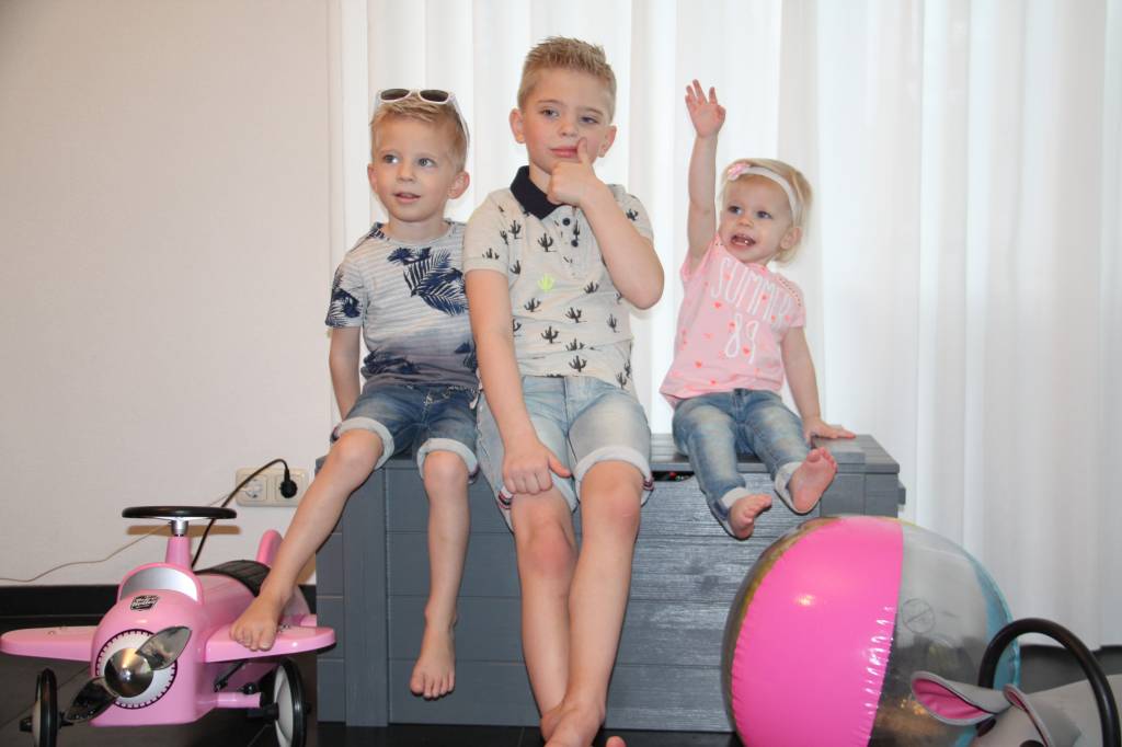 Nog een maandje.....en dan gaan we online!!