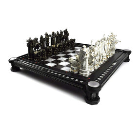 The Noble Collection Harry Potter: Final Challenge Chess Set