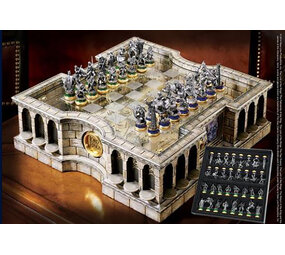 The Noble Collection Lord of the Rings: Collector's Chess Set