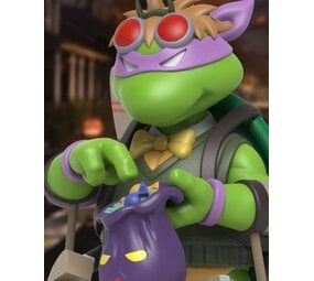 NECA Teenage Mutant Ninja Turtles Figure Remixx Donatello Cowa-BOO-nga! Edition