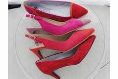 Schoenen en accessoires in de kleur Koraalrood