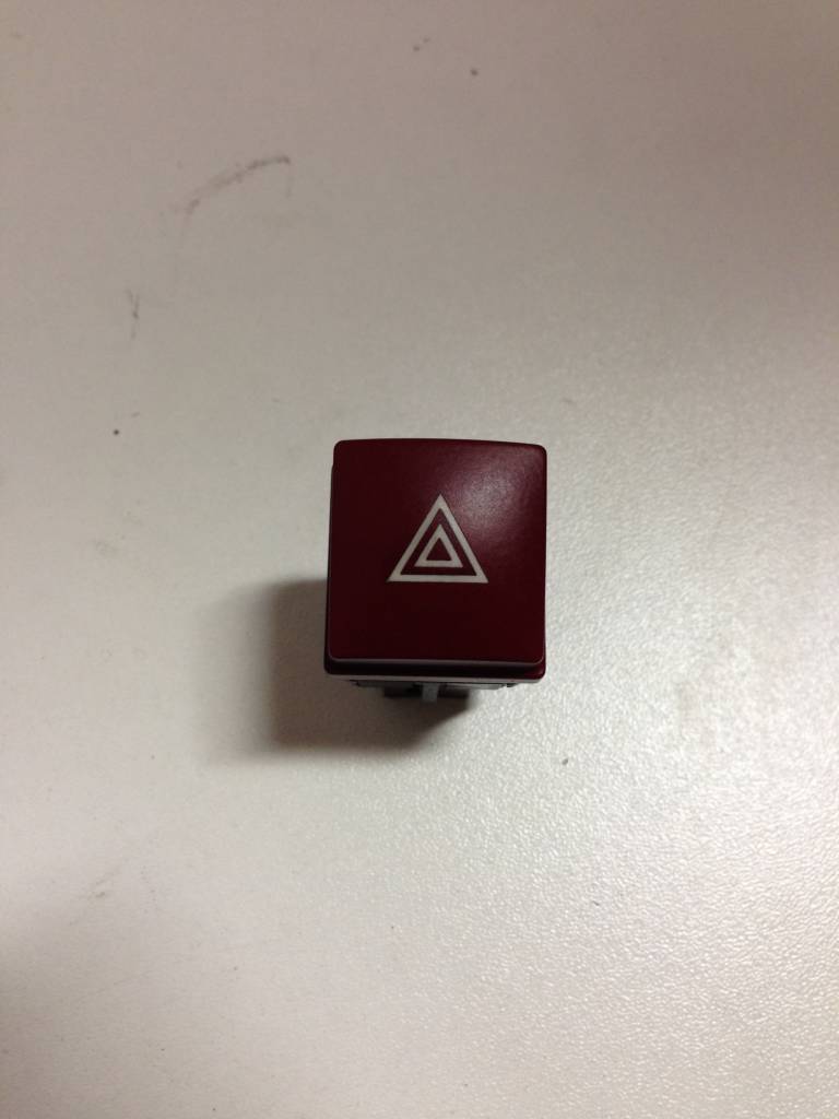 ALARM VERLICHTING SCHAKELAAR PEUGEOT 207 96472122KR | Drostonderdelen ALARM VERLICHTING SCHAKELAAR PEUGEOT 207 96472122KR | Drostonderdelen