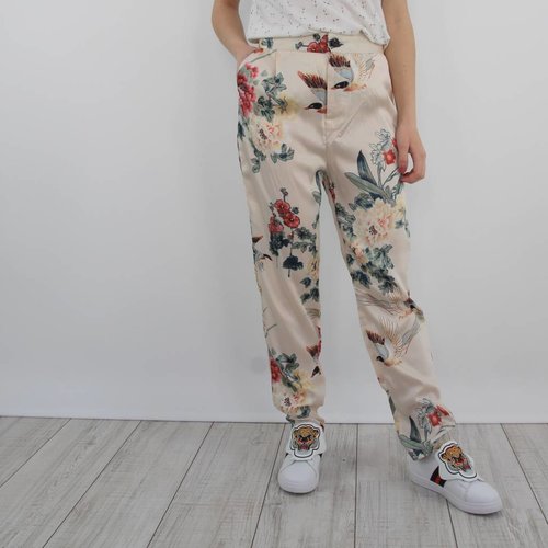 Akoz Sunday flower pants Akoz Sunday flower pants