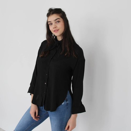 Ivivi All black blouse Ivivi All black blouse