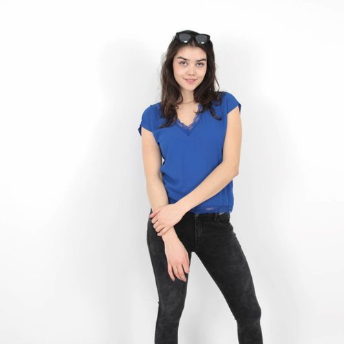 Mimo Madame lace t-shirt Mimo Madame lace t-shirt
