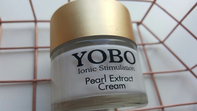 Review: Utsukusy Yobo Pearl extract creme.