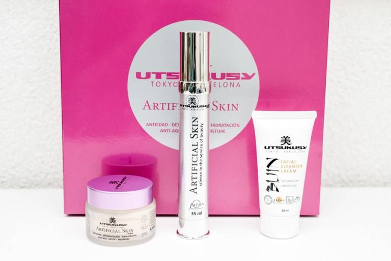 Utsukusy Artificial Skin beauty box