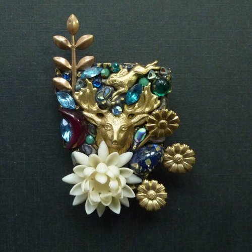 Annie Sherburne Vintage Shield with Stag crystal brooch Annie Sherburne Vintage Shield with Stag crystal brooch